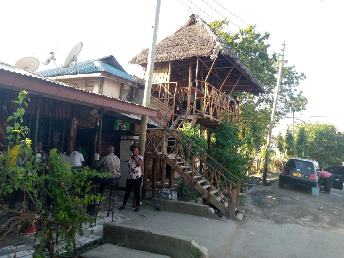 Kicec Bar And Guest House Airport Daressalam Exterior foto