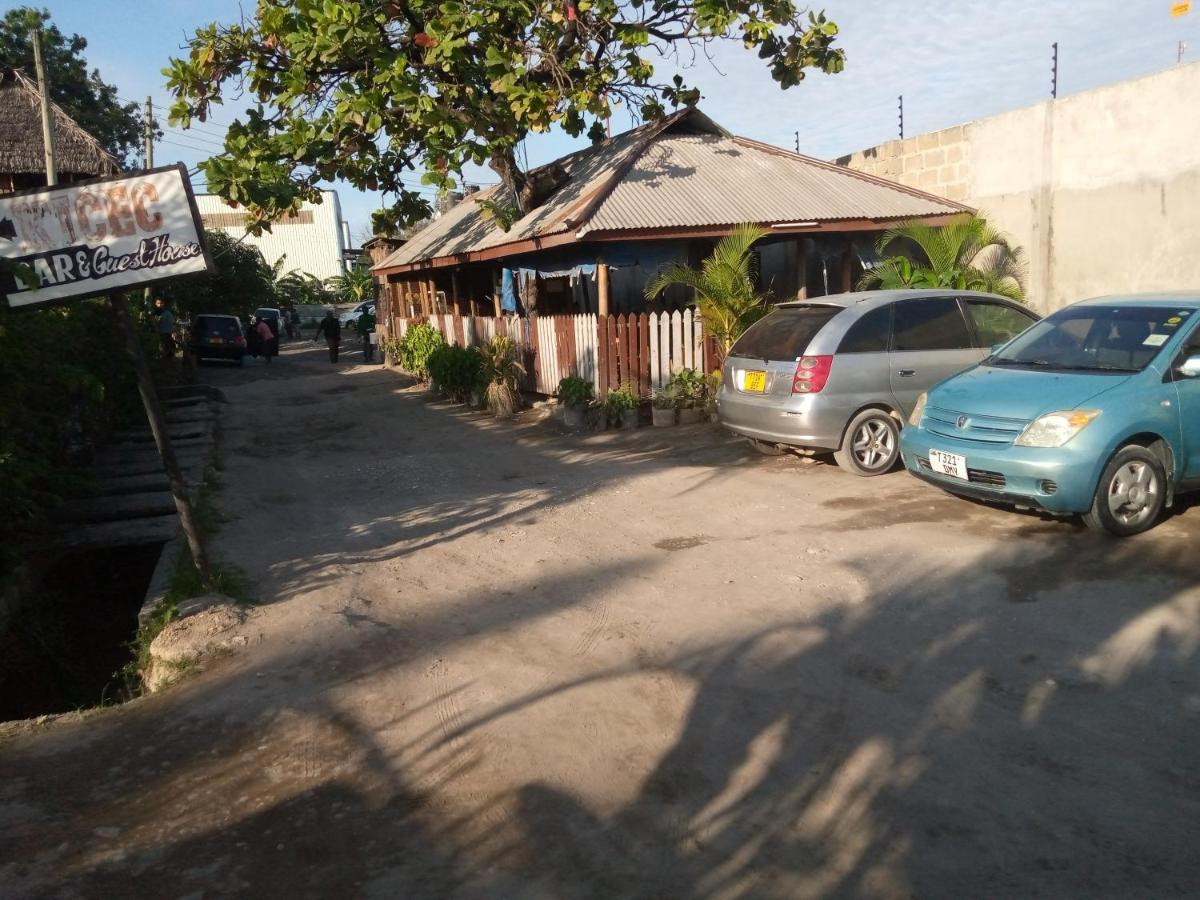 Kicec Bar And Guest House Airport Daressalam Exterior foto