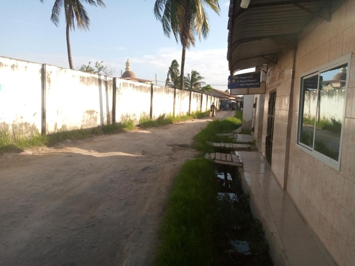 Kicec Bar And Guest House Airport Daressalam Exterior foto