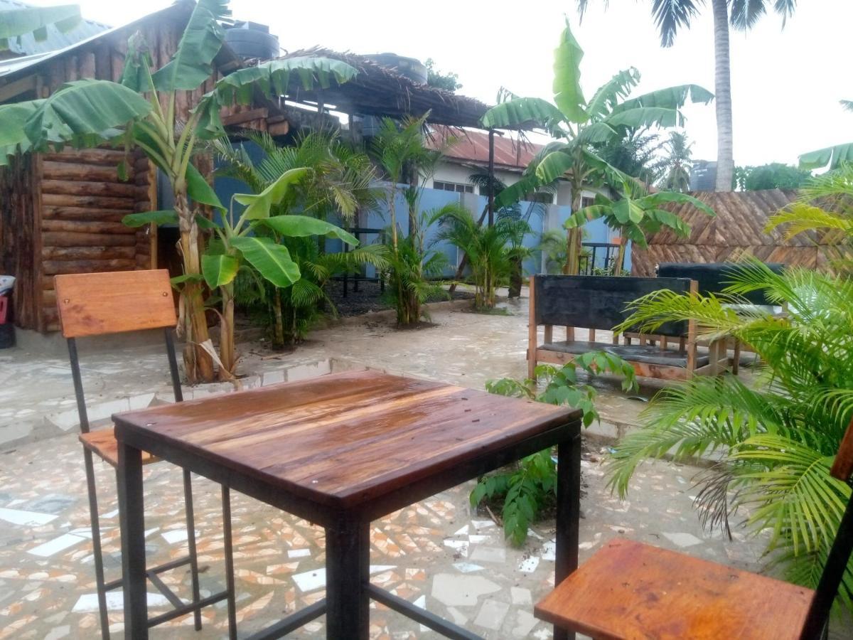 Kicec Bar And Guest House Airport Daressalam Exterior foto